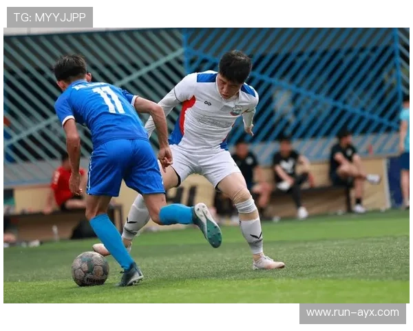 足球球星发声：他们如何在赛场外传递社会责任与价值观